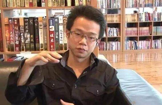 周立波首任律师莫虎将在美国起诉周立波,唐爽