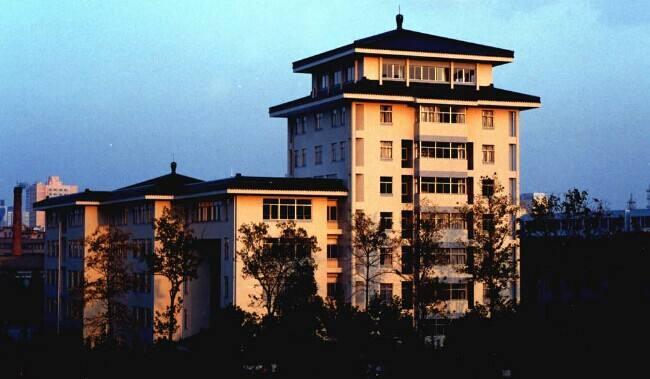 田家炳书院位于浙大西溪校区,也就是杭州人眼中的"老杭大".