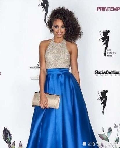 没想到!19岁妖星姆巴佩,居然有一个肤白貌美