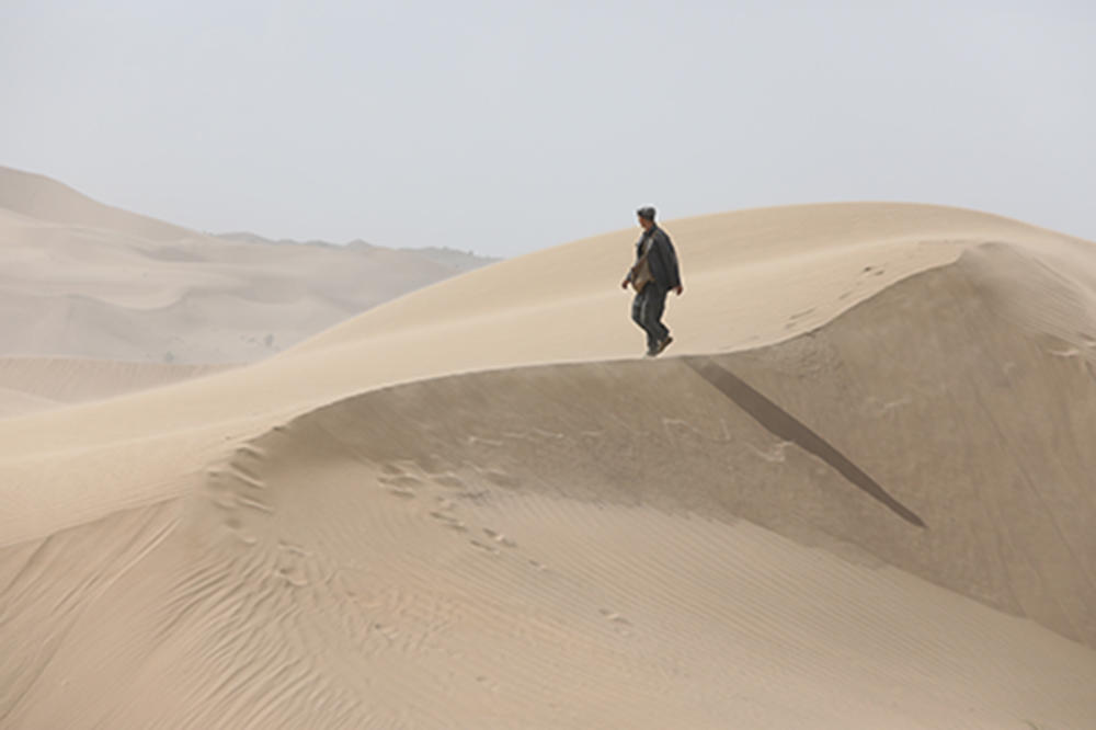 张艺谋新片《一秒钟》敦煌开机 《归来》之后