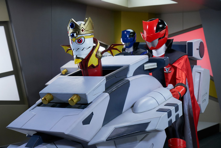 快盗战队vs警察战队 8月上映藤原启治配音 腾讯网