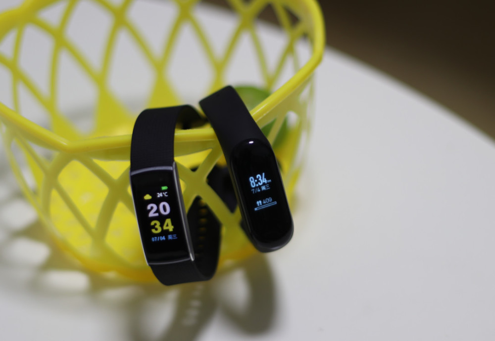 埃微蛋卷彩屏手环对比小米手环3,你喜欢哪一款