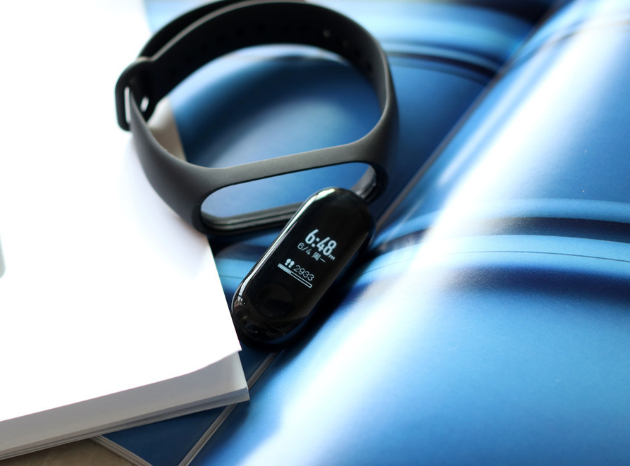 埃微蛋卷彩屏手环对比小米手环3,你喜欢哪一款