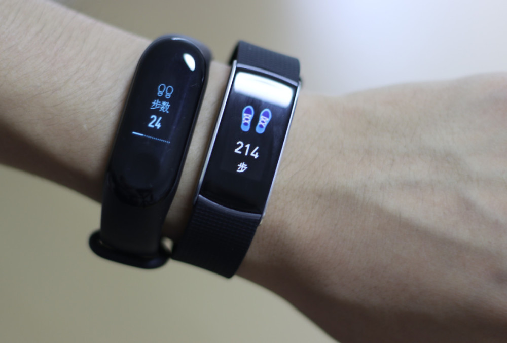 埃微蛋卷彩屏手环对比小米手环3,你喜欢哪一款