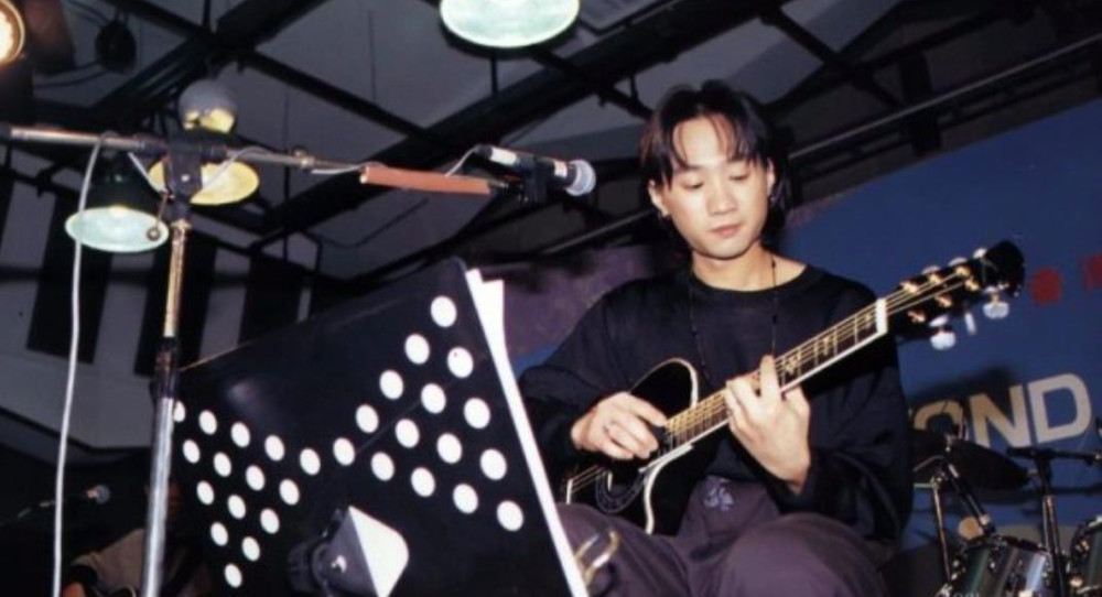 黄家驹在华语乐坛处于什么地位?这个奖项告诉