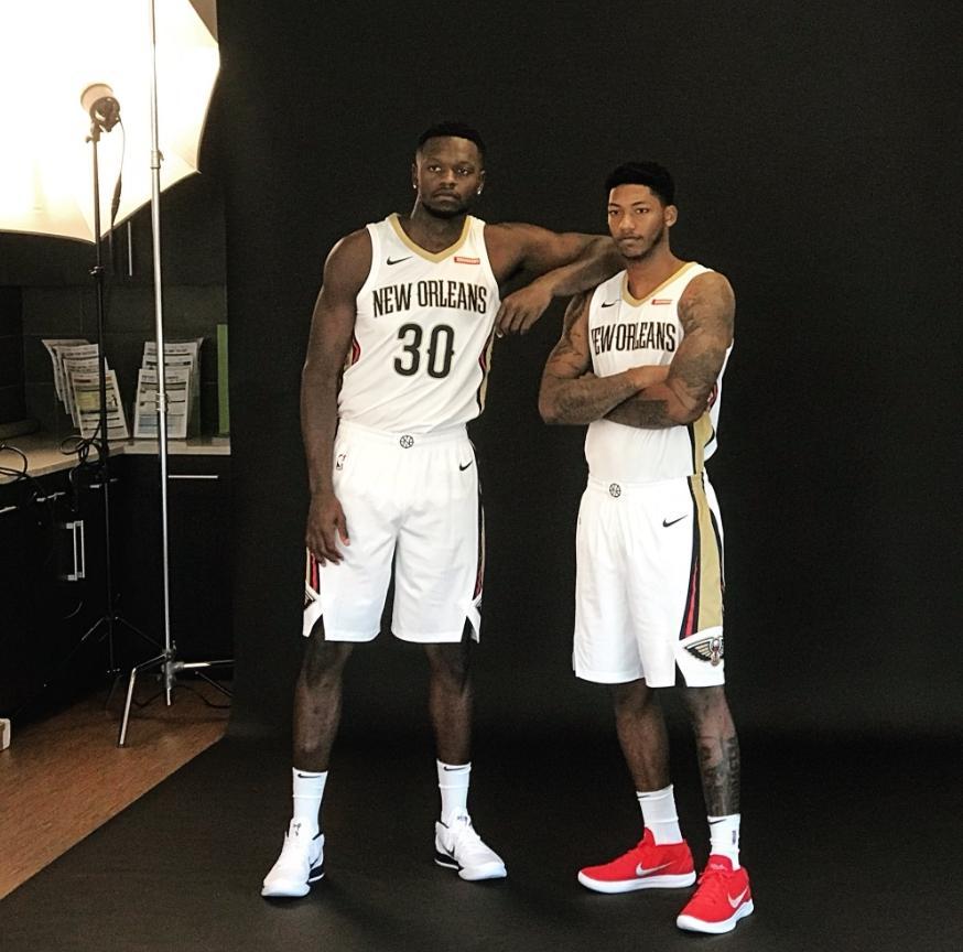 鹈鹕队为新援拍定妆照 兰德尔尽显完美身材