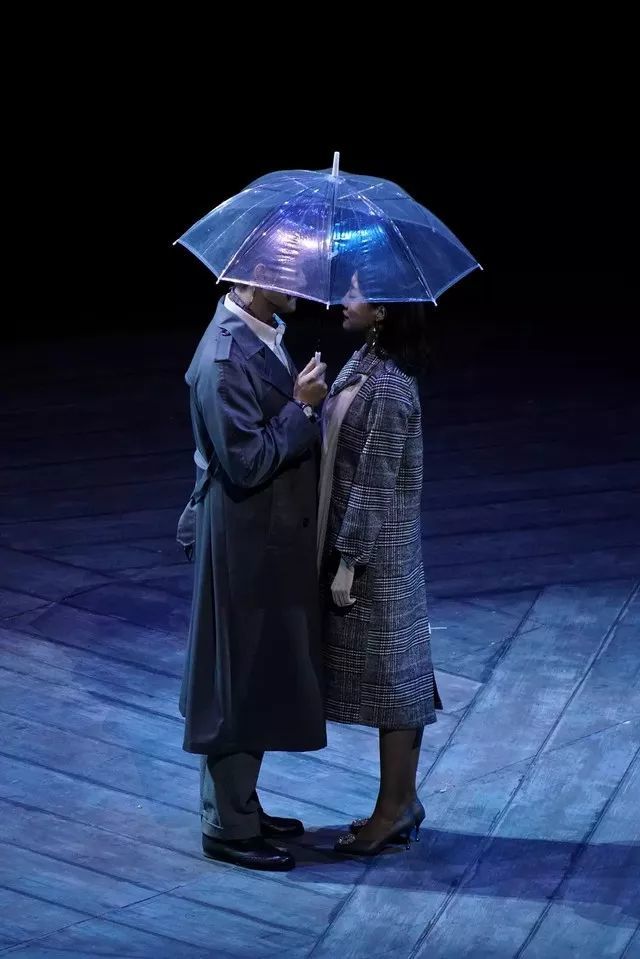 话剧《繁花》召唤出了原作的声音| 新作点评