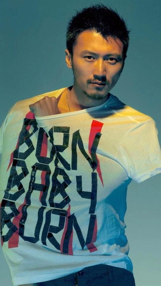 80后说他歌手90后说他是演员00后说他是厨师