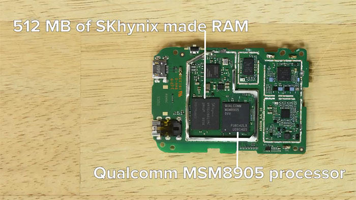 诺基亚8110 4G拆解,内部零件其实很简单