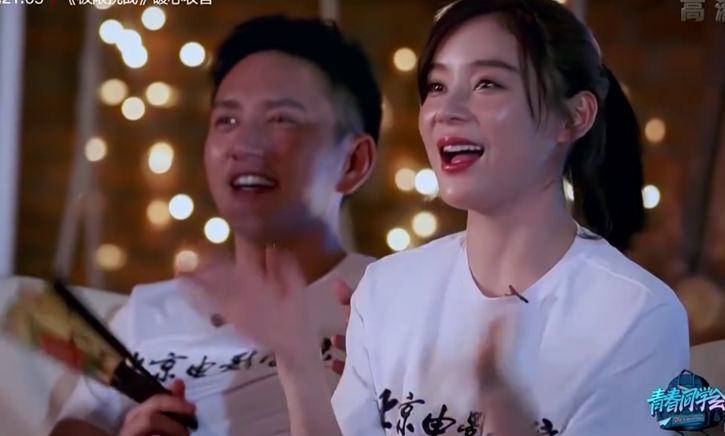 张小斐谢幕时出现失误,张戈无意中的话,却证明