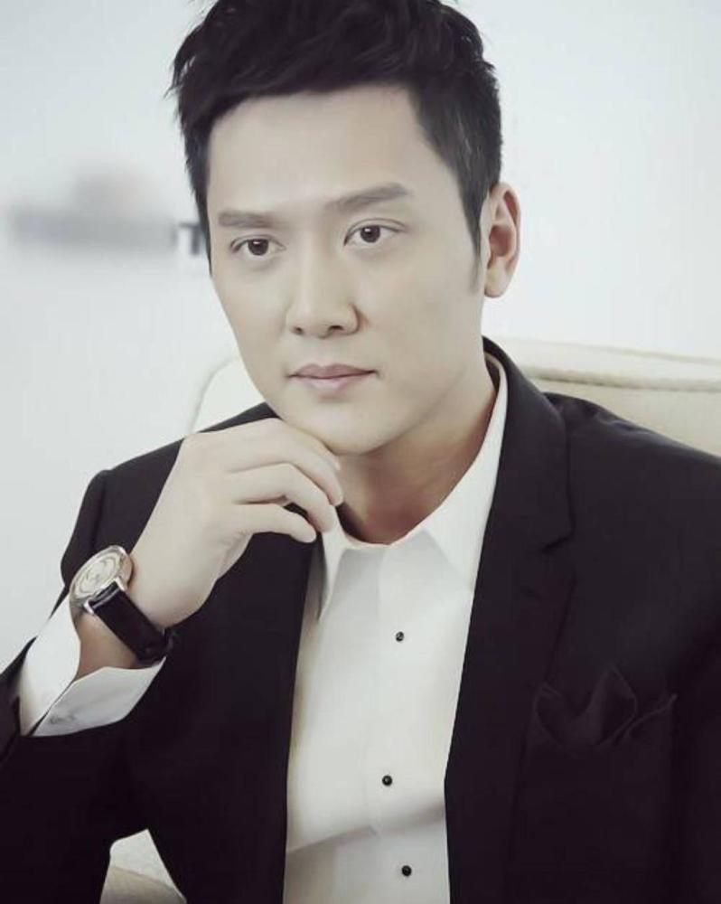 冯绍峰的纺织家族,华晨宇的矿藏生意,这些富二