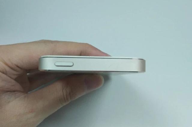 300元买了一台iPhone 5S,恢复出厂设置后变砖