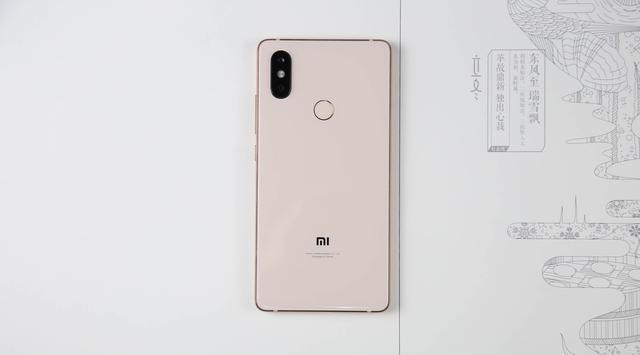 小米8SE的六大优缺点,妥协的地方还真不少