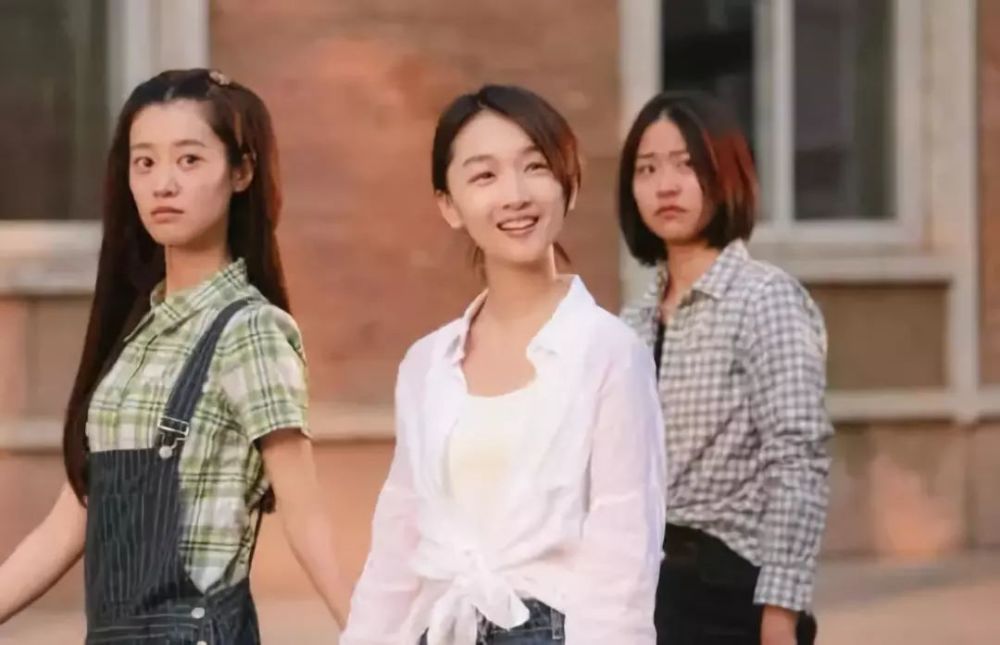 戴美瞳画眼线 为什么你的眼睛还是不好看