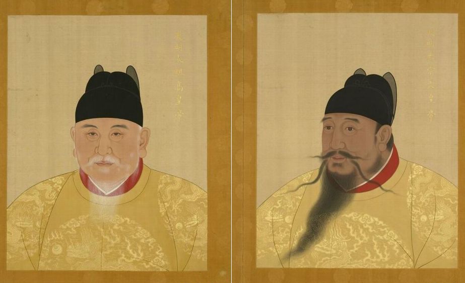 图7:朱元璋,朱棣父子标准像对比图尽管一张是正面像,一张是略侧脸像