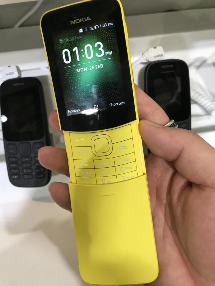 一线诺基亚8110复刻版登陆中国售价499元可待机17天