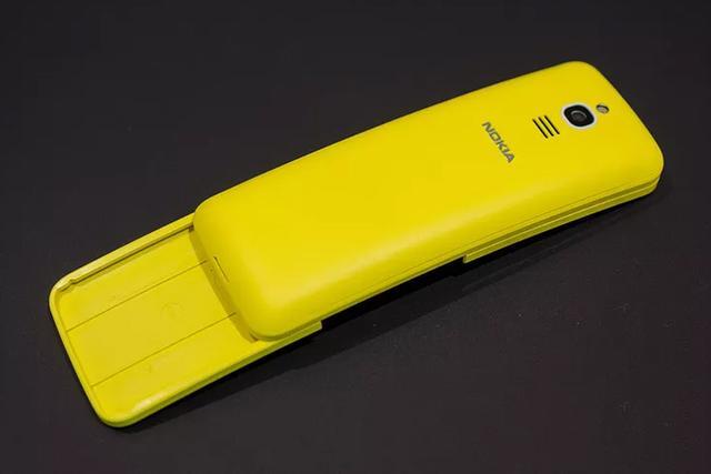 花499元买个不能用微信的备机?诺基亚8110复