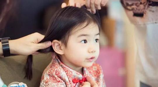 《想想办法吧,爸爸》采访曝光,戚薇女儿lucky回