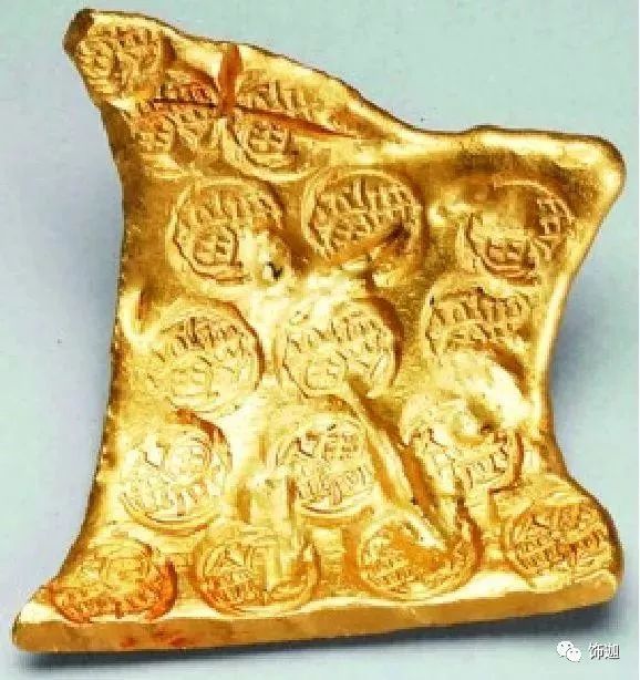 有"郢爰"148块,"卢金"5块,"陈爰"2块,无印金钣18块,还有部分零碎散金