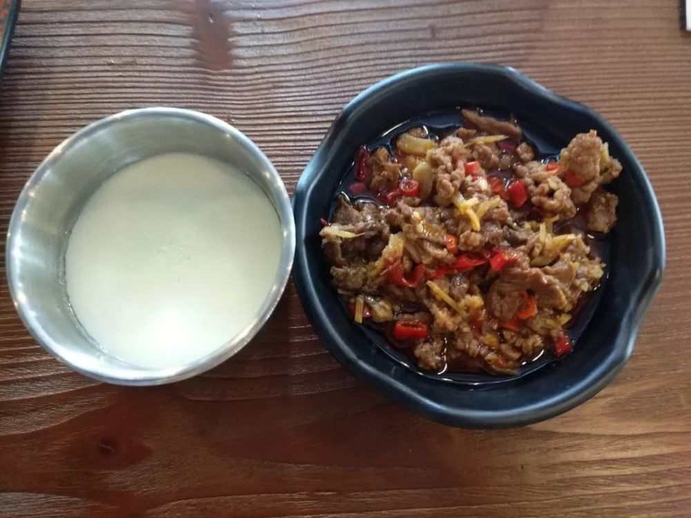 我们去了华谊兄弟电影世界,比横店小,但更好玩