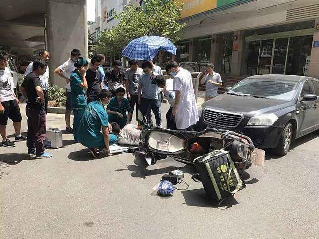 行人闯红灯被撞,司机责任应如何划分?答案让人