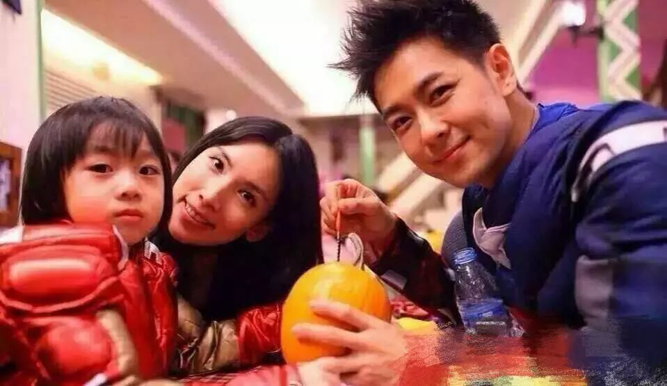 Kimi又要当哥哥了?陈若仪晒照疑似怀四胎,林志