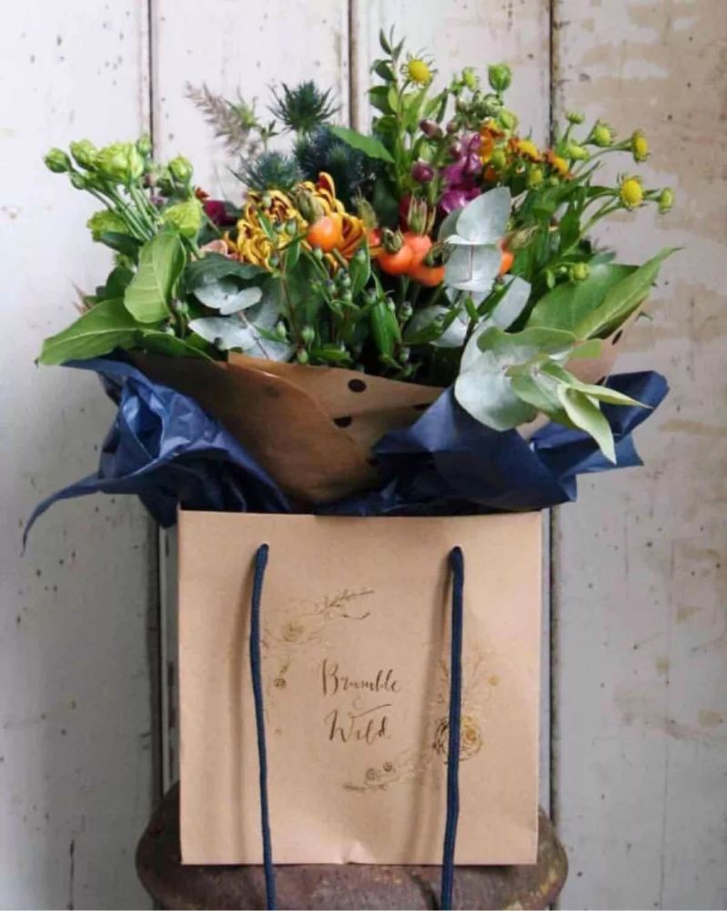 情人节不送女友花,朋友圈她怎么发