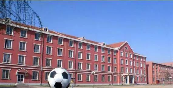 辽宁29所高中刚刚被教育部点名,鞍山有两所!将