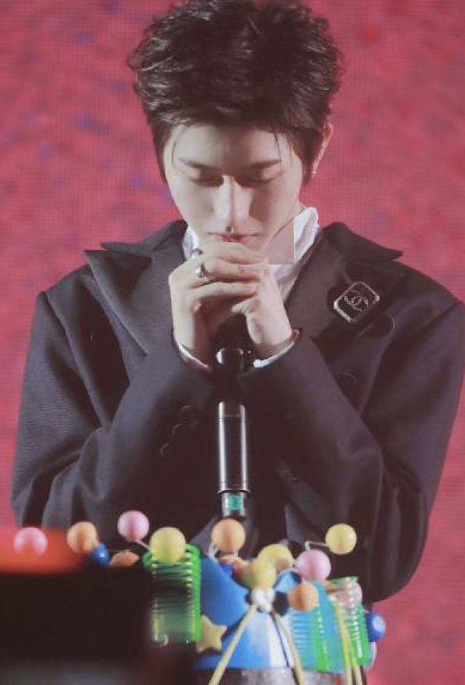 有一种师徒情叫谢娜蔡徐坤!徒弟过生日,娜姐祝