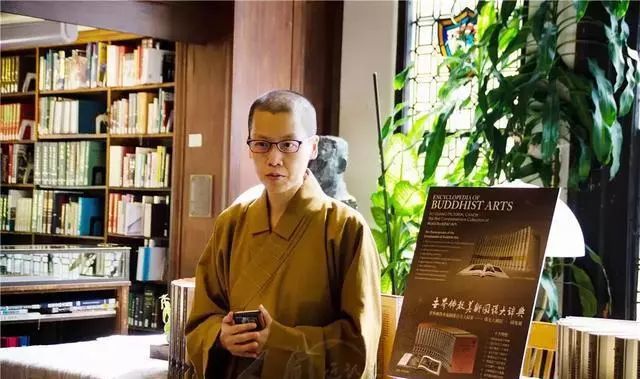 一位法师的一句话改变她命运的不会成为今天的"最强佛系翻译"妙光也许