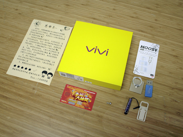 山寨&夸张&打擦边球 在拼多多上买手机是一