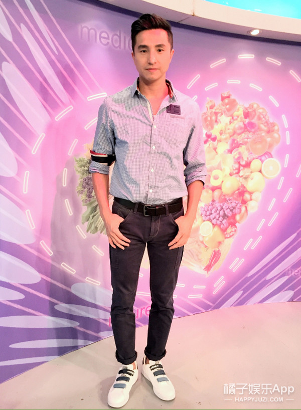 还记得《爱情魔发师》里的林尔奇吗?他现在长这样