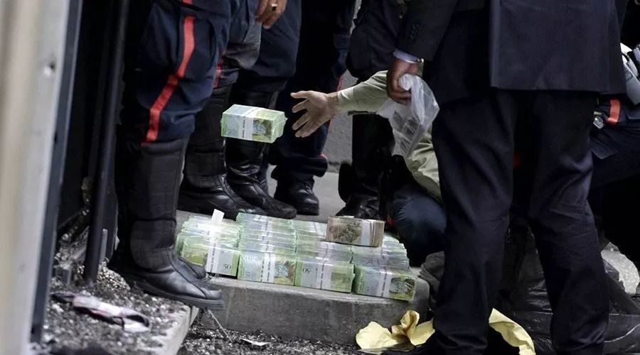 通货膨胀现在如此严重,如果委内瑞拉人提前买