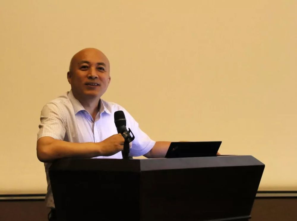 探访莫高窟:敦煌文创专家带你解码洞窟里的文