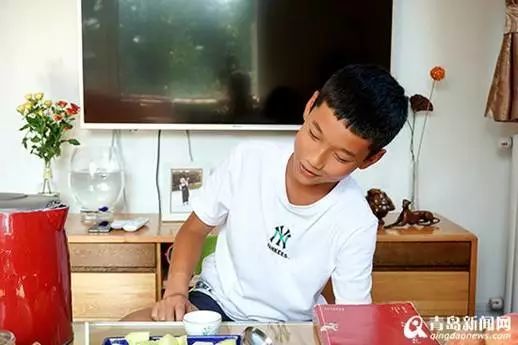 5岁熟背古诗200首,10岁出诗集 青岛这个00后男