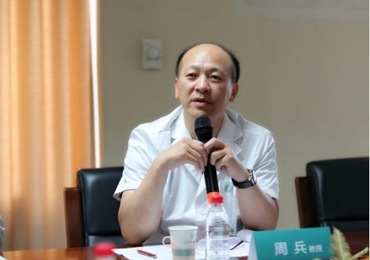 首都医科大学附属北京同仁医院耳鼻咽喉头颈外科主任周兵教授在谈及
