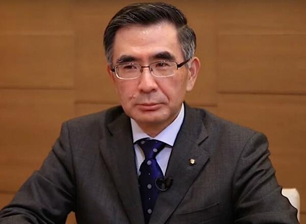 铃木汽车总裁铃木俊宏(toshihiro suzuki)