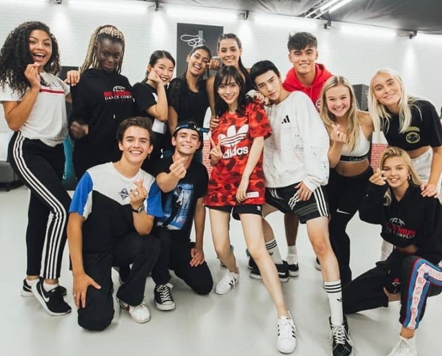 《新舞林大会》杨颖热巴同台被吐槽,网友:她何