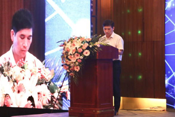 省卫计委单福海处长,中国电信陕西公司客户解决方案部副总经理吕明,视