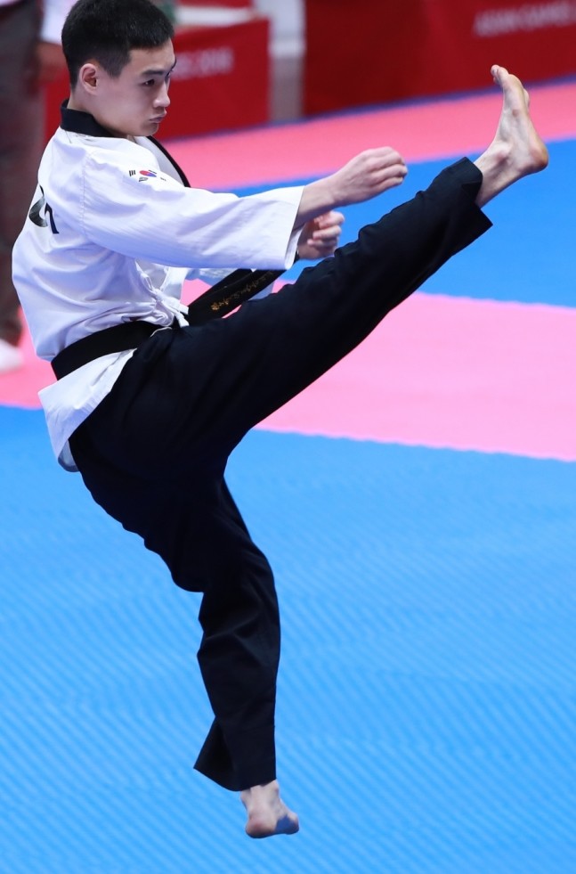 韩媒:品势跆拳道姜敏成夺金 韩国跆拳道霸主地位难以撼动