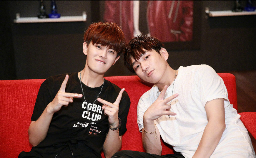 韩宇亮亮《新舞林大会》首秀失准,网友:第二场看你们反弹