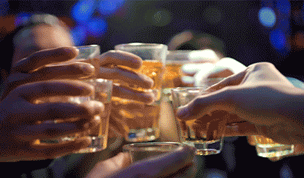 像是只要过了山海关,就会接到目的地,"洗搓吃泡"一条龙安排,不醉不