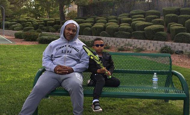 拳王泰森大儿子,要走泰森老路子,生活放荡不羁,身边美女如云