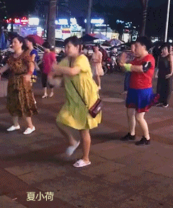 搞笑gif趣图高铁服务专业的妹子日常上课都是这样的