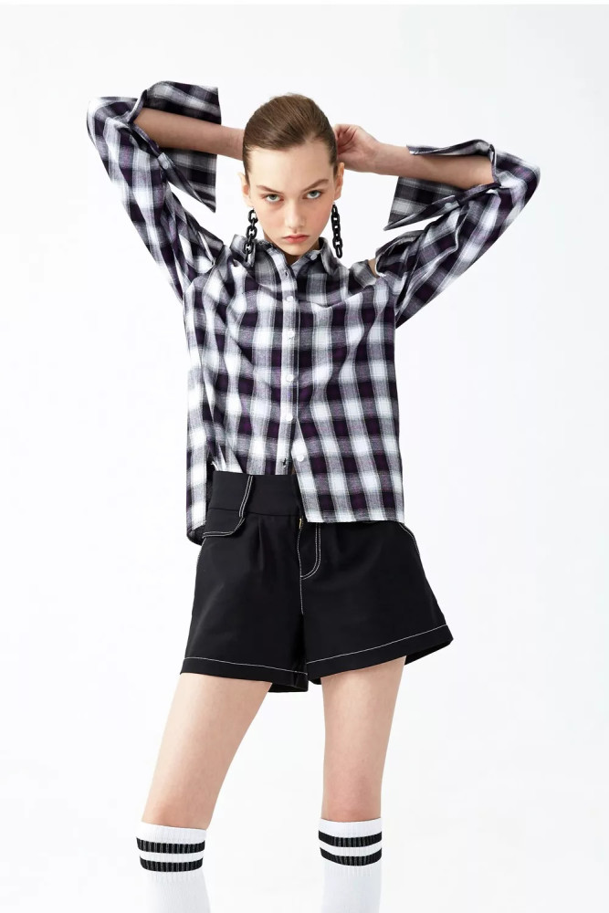 来看衬衣当外套穿的100种搭配法,换季每天不重