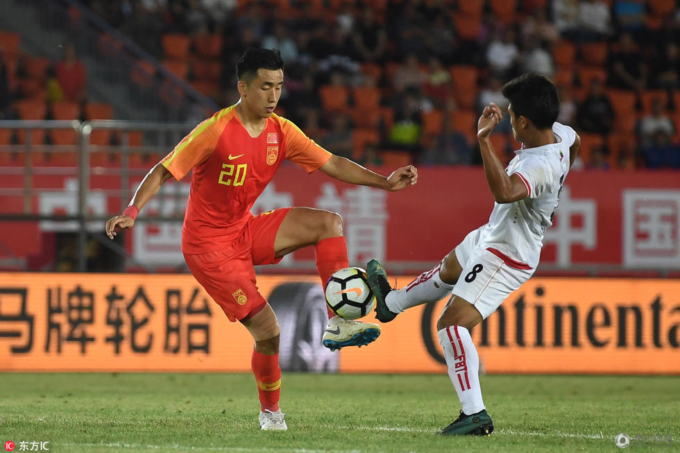 u21国奥1-0胜缅甸 贺玺破门与张源庆祝