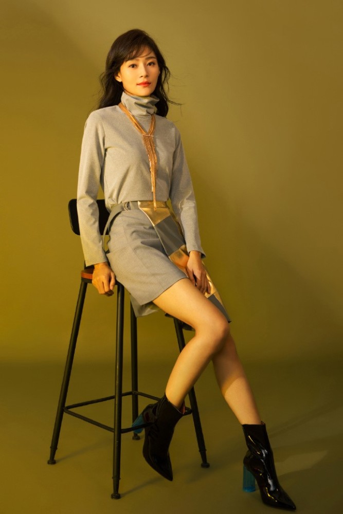 "纯妃"王媛可拍摄优雅大片,风格各异知性气息爆棚