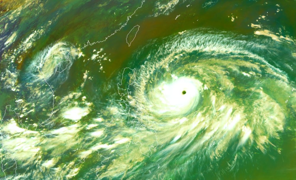日本气象厅:风王山竹直径达1000公里以上超