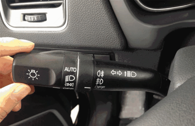 雪情就是警情涿州交警顶风冒雪护航平安路