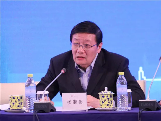 重磅会议上的犀利发言:减政才能减税,还应该淡化所有制分类